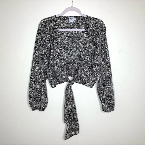 < Princess Polly Leopard Print Tie Front Top > - Picture 2 of 6